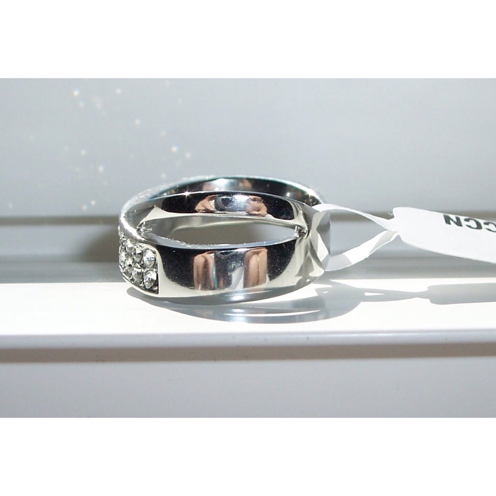 STAINLESS STEEL Top Grade Crystal Crossover Ring - Picture 9 of 16